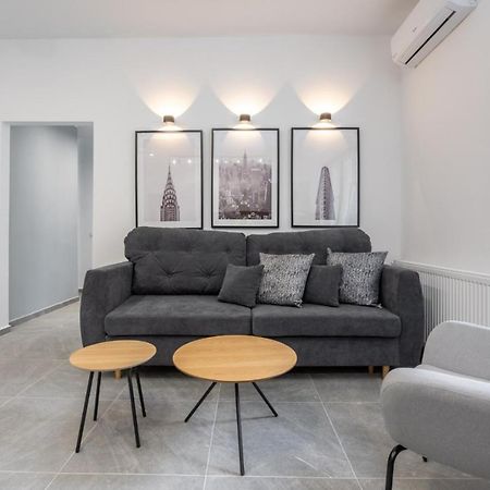 Relax Apartament In Piata Universitatii Бухарест Екстер'єр фото