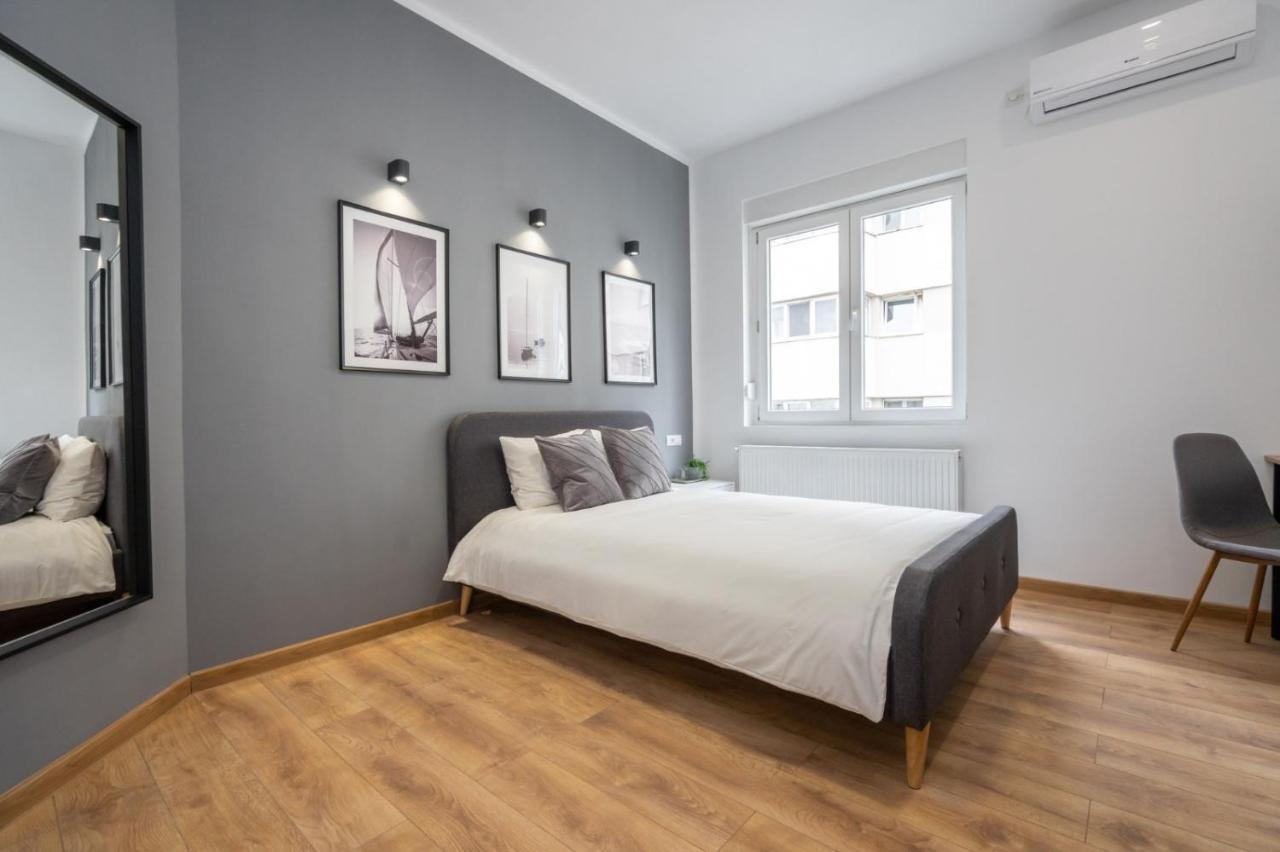 Relax Apartament In Piata Universitatii Бухарест Екстер'єр фото