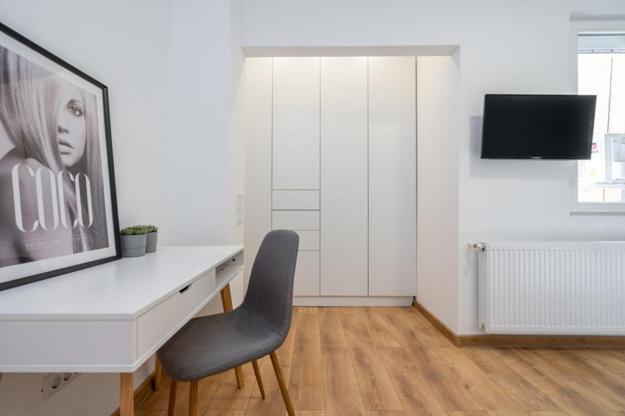 Relax Apartament In Piata Universitatii Бухарест Екстер'єр фото